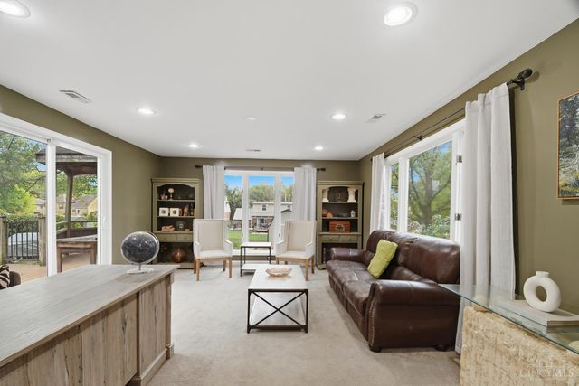 2811 Breezy Way, Colerain Twp, OH 45239