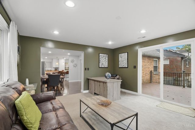 2811 Breezy Way, Colerain Twp, OH 45239