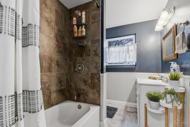 2811 Breezy Way, Colerain Twp, OH 45239