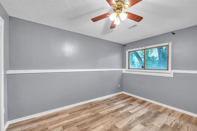 14930 E Plymouth St, Wichita, KS 67230