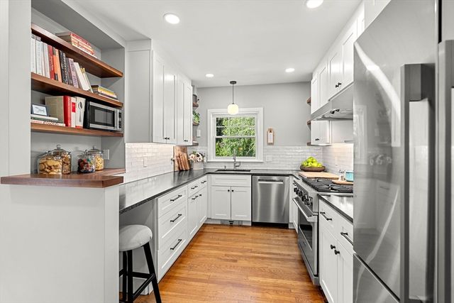 67 Humphrey St, Marblehead, MA 01945