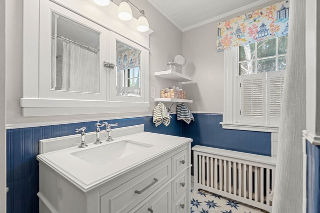 67 Humphrey St, Marblehead, MA 01945