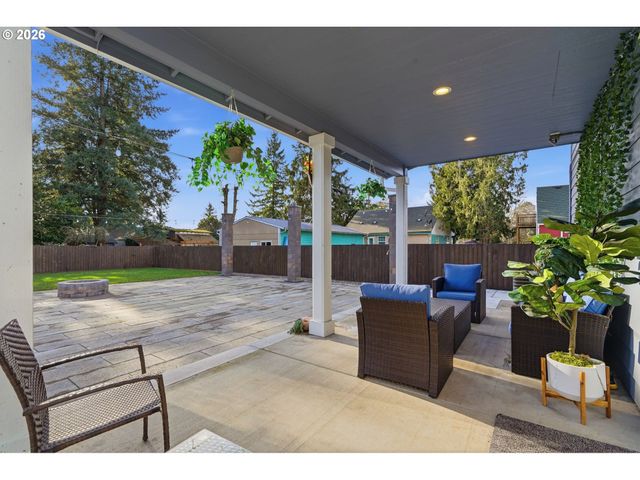 1228 I St, Washougal, WA 98671