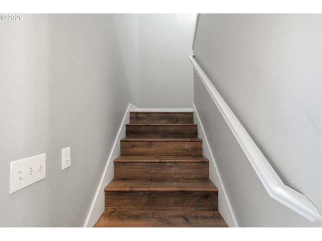 1228 I St, Washougal, WA 98671