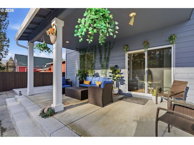 1228 I St, Washougal, WA 98671