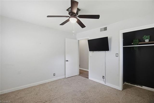 3462 Stimpson Drive, Pfafftown, NC 27040