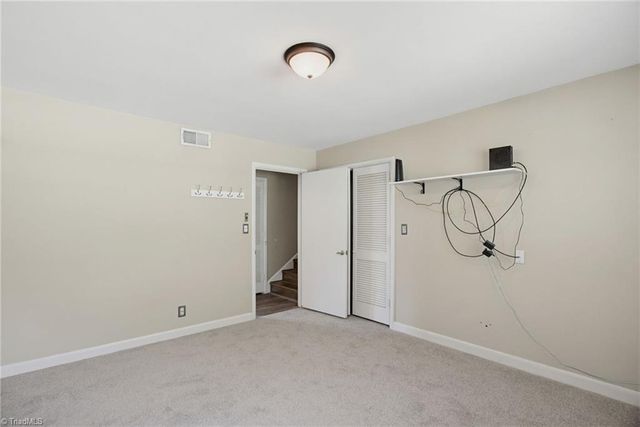 3462 Stimpson Drive, Pfafftown, NC 27040