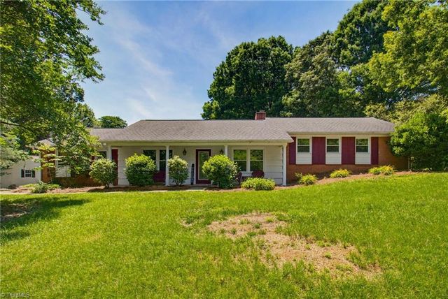 3462 Stimpson Drive, Pfafftown, NC 27040