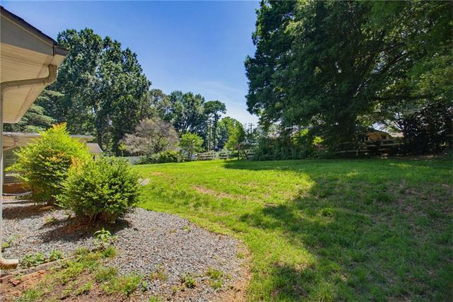 3462 Stimpson Drive, Pfafftown, NC 27040