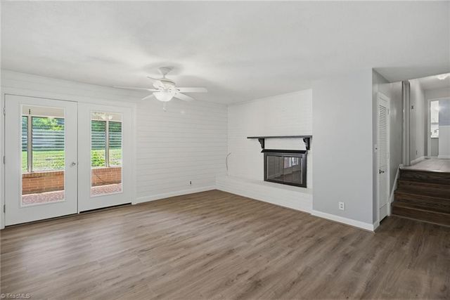 3462 Stimpson Drive, Pfafftown, NC 27040