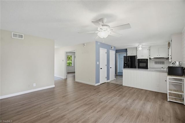 3462 Stimpson Drive, Pfafftown, NC 27040