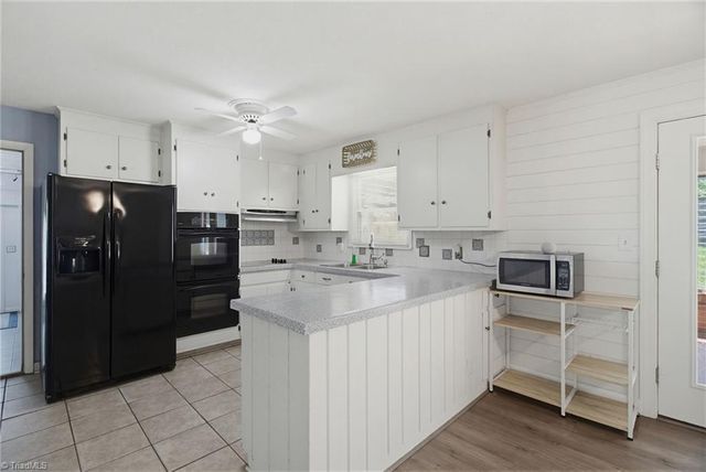 3462 Stimpson Drive, Pfafftown, NC 27040