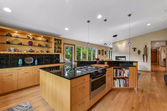 4309 Tonkawood Road, Minnetonka, MN 55345