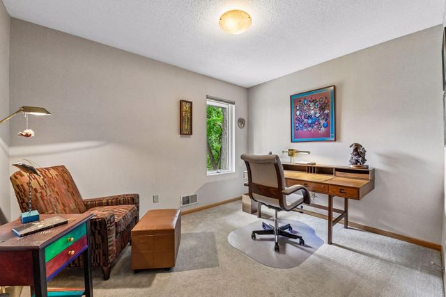 4309 Tonkawood Road, Minnetonka, MN 55345