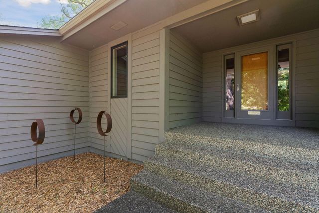4309 Tonkawood Road, Minnetonka, MN 55345