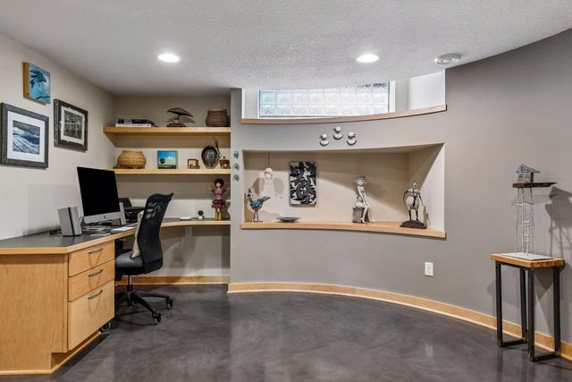 4309 Tonkawood Road, Minnetonka, MN 55345