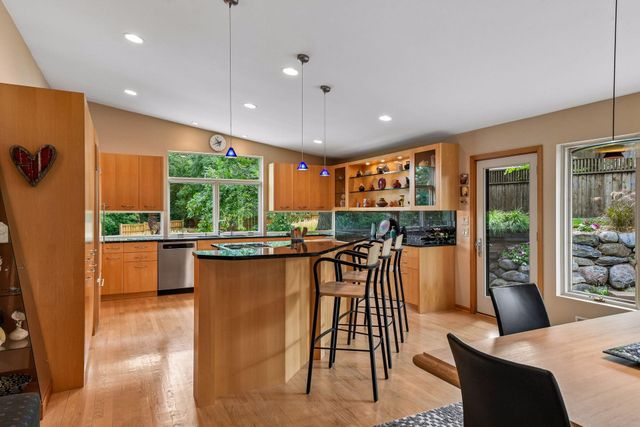 4309 Tonkawood Road, Minnetonka, MN 55345