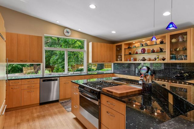 4309 Tonkawood Road, Minnetonka, MN 55345