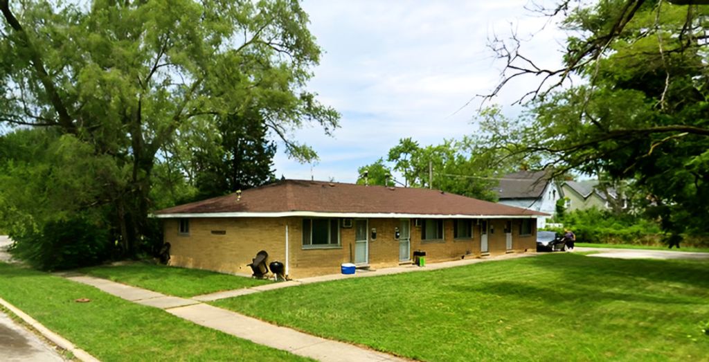 173 E 151st Street, Harvey, IL 60426