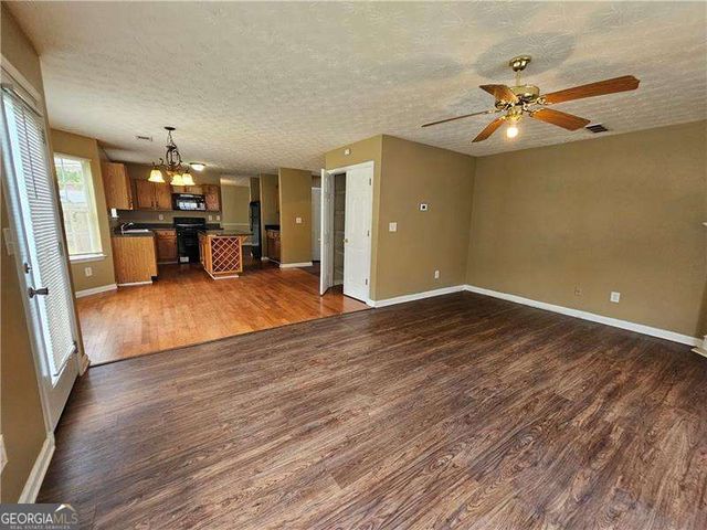 200 Siesta Key Court, Locust Grove, GA 30248