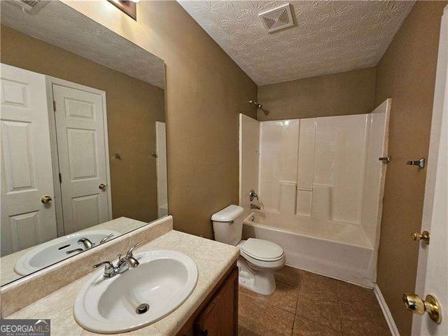 200 Siesta Key Court, Locust Grove, GA 30248