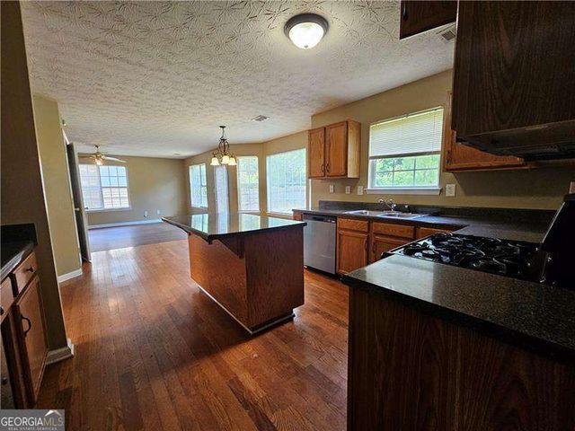 200 Siesta Key Court, Locust Grove, GA 30248