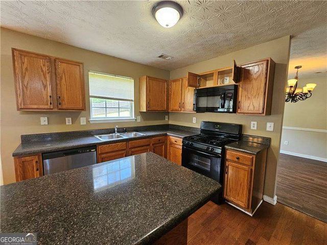 200 Siesta Key Court, Locust Grove, GA 30248