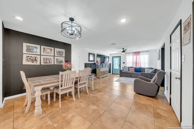505 Olive St, Jourdanton, TX 78026