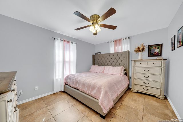 505 Olive St, Jourdanton, TX 78026