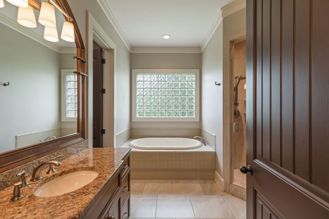 1149 McCrory Cir, Gallatin, TN 37066