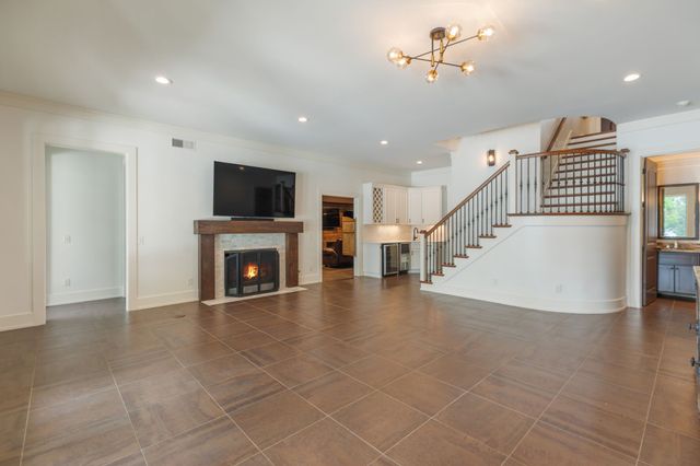 1149 McCrory Cir, Gallatin, TN 37066