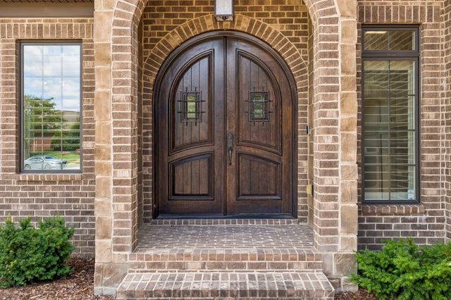 1149 McCrory Cir, Gallatin, TN 37066