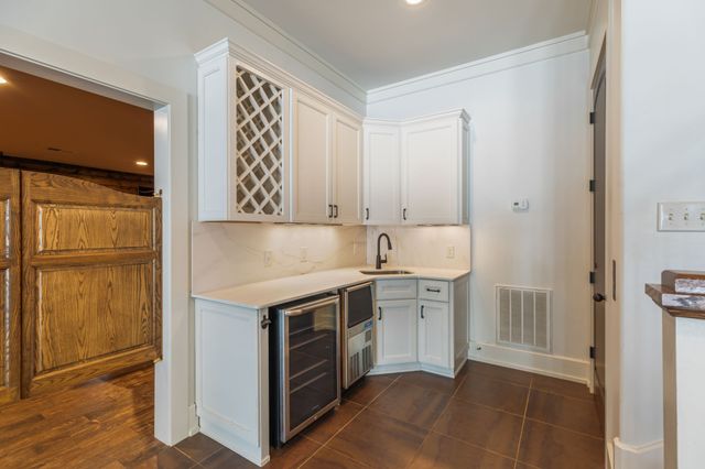 1149 McCrory Cir, Gallatin, TN 37066