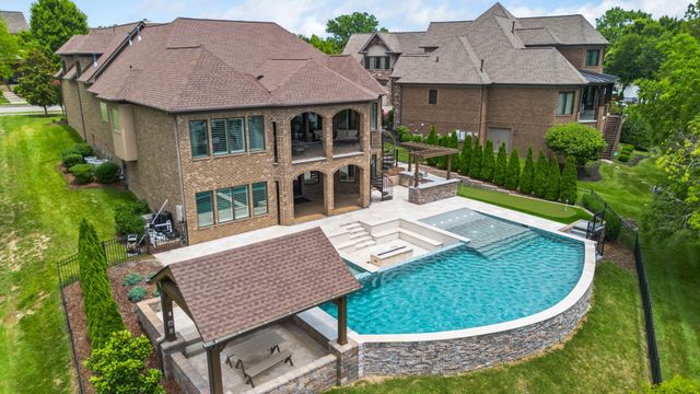 1149 McCrory Cir, Gallatin, TN 37066