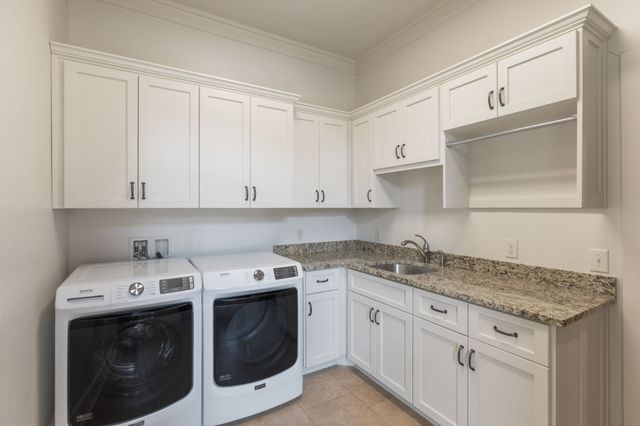 1149 McCrory Cir, Gallatin, TN 37066