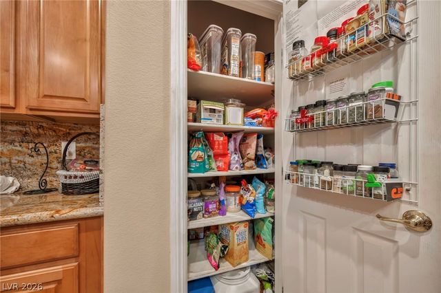 10372 Hawks Wing Street, Las Vegas, NV 89178