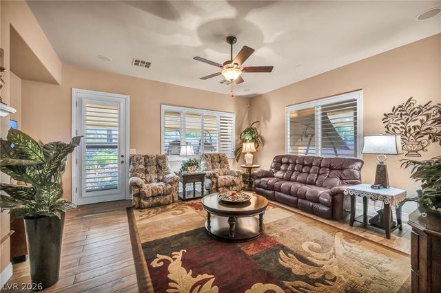 10372 Hawks Wing Street, Las Vegas, NV 89178