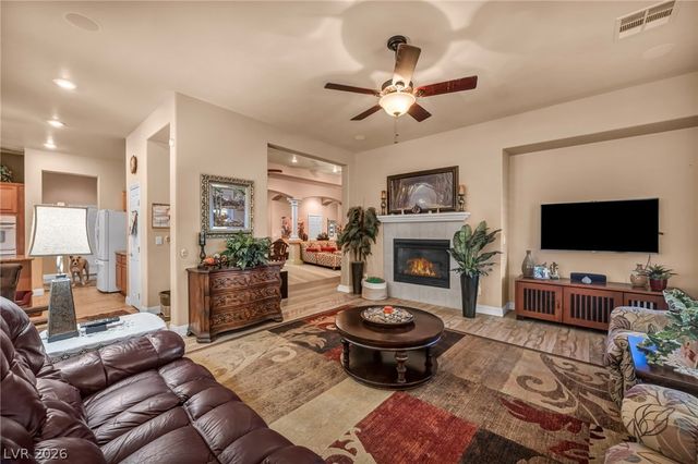 10372 Hawks Wing Street, Las Vegas, NV 89178