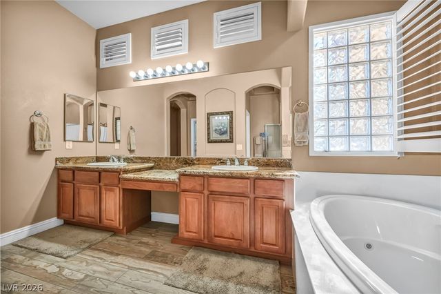 10372 Hawks Wing Street, Las Vegas, NV 89178