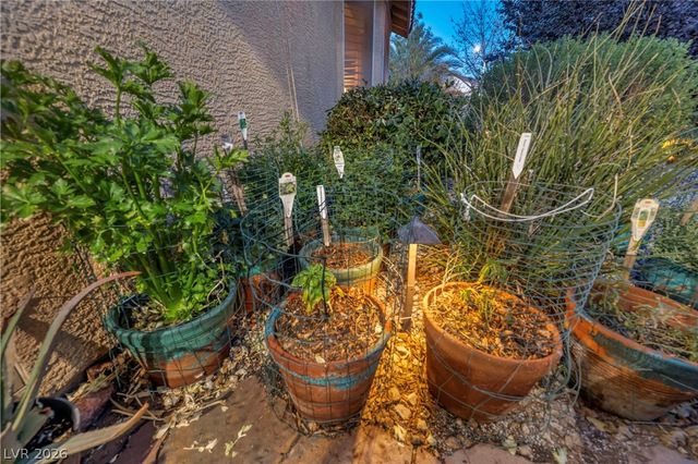 10372 Hawks Wing Street, Las Vegas, NV 89178