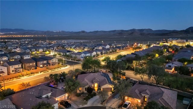 10372 Hawks Wing Street, Las Vegas, NV 89178