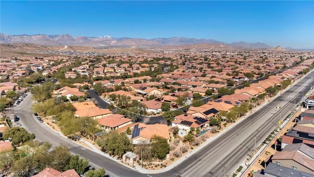 10372 Hawks Wing Street, Las Vegas, NV 89178