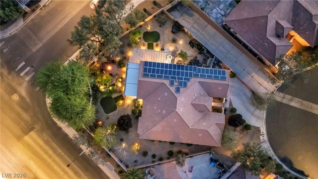 10372 Hawks Wing Street, Las Vegas, NV 89178