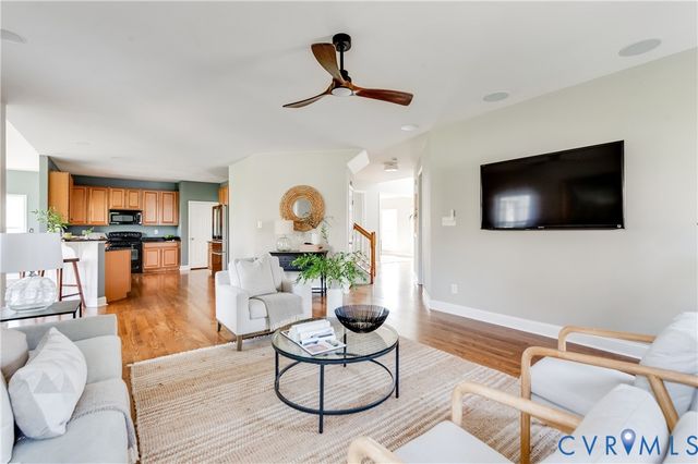 6442 Burnt Mills Ln, Moseley, VA 23120