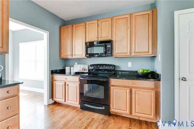 6442 Burnt Mills Ln, Moseley, VA 23120