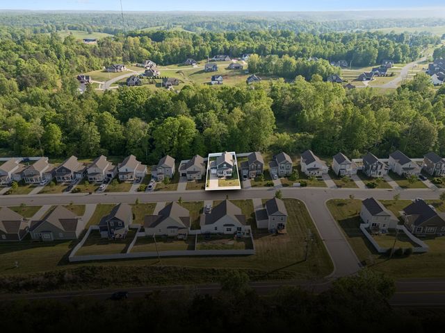1004 Sycamore Rdg, E, Burns, TN 37029