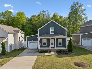1004 Sycamore Rdg, E, Burns, TN 37029