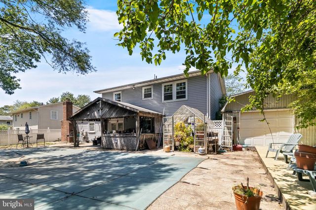 5 MOONCOIN CIR, Waldorf, MD 20602