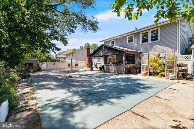 5 MOONCOIN CIR, Waldorf, MD 20602