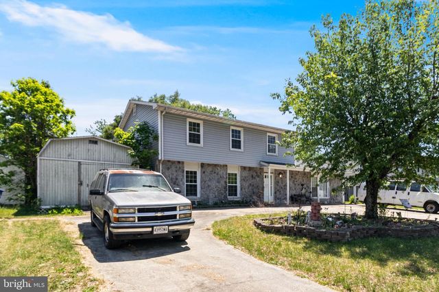 5 MOONCOIN CIR, Waldorf, MD 20602